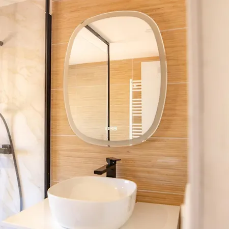 Vakantiehuis Sweet Homes 5min A Pied Des Arenes De - 5 Couchages