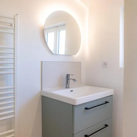 Sweet Homes 5min A Pied Des Arenes De - 5 Couchages Vakantiehuis *