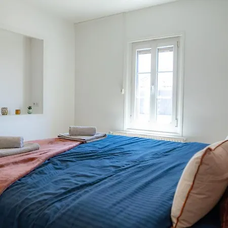 Vakantiehuis Sweet Homes 5min A Pied Des Arenes De - 5 Couchages