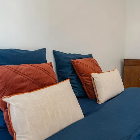 Vakantiehuis Sweet Homes 5min A Pied Des Arenes De - 5 Couchages *