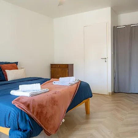 Vakantiehuis Sweet Homes 5min A Pied Des Arenes De - 5 Couchages