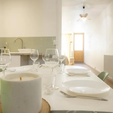 Vakantiehuis Sweet Homes 5min A Pied Des Arenes De - 5 Couchages *